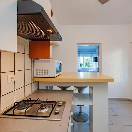 Crowonder Lucky Holiday House With Pool And Patio 30 Meters From The Beach Zadar Exterior photo