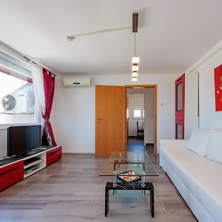 Crowonder Lucky Holiday House With Pool And Patio 30 Meters From The Beach Zadar Exterior photo