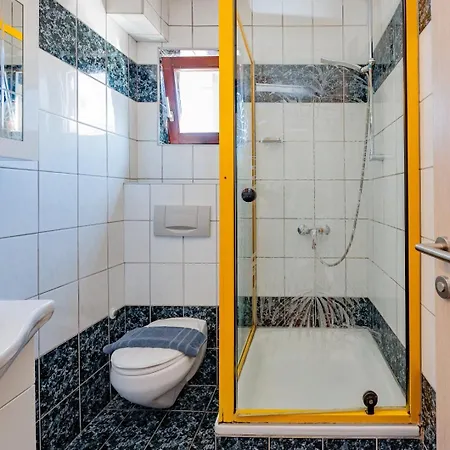 Crowonder Lucky Holiday House With Pool And Patio 30 Meters From The Beach Zadar Exterior photo