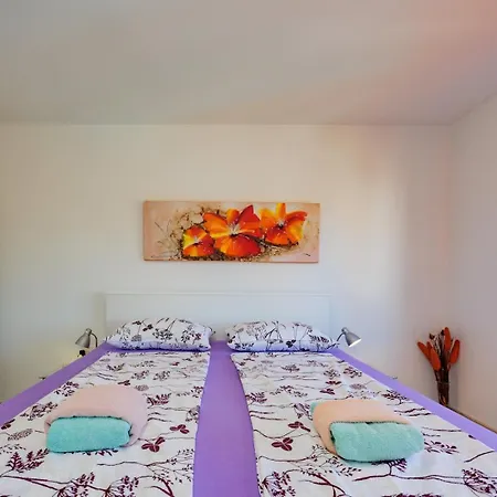 Crowonder Lucky Holiday House With Pool And Patio 30 Meters From The Beach Zadar Exterior photo