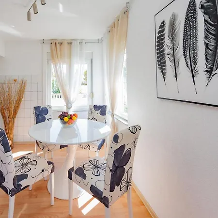 Crowonder Lucky Holiday House With Pool And Patio 30 Meters From The Beach Zadar Exterior photo