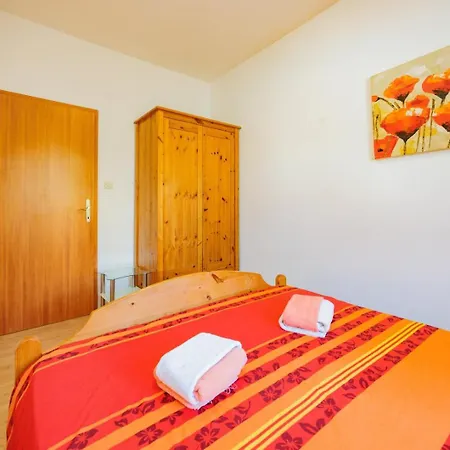 Crowonder Lucky Holiday House With Pool And Patio 30 Meters From The Beach Zadar Exterior photo