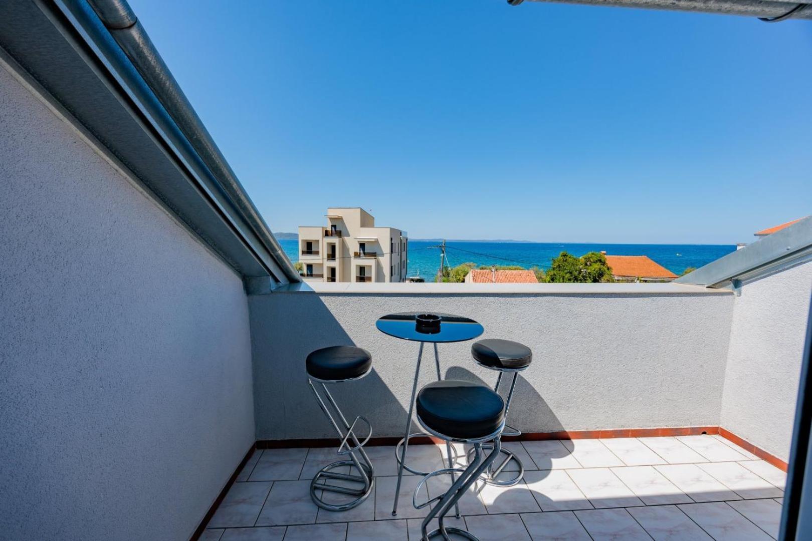 Crowonder Lucky House With Pool And Patio 30 Meters From The Apartmán *