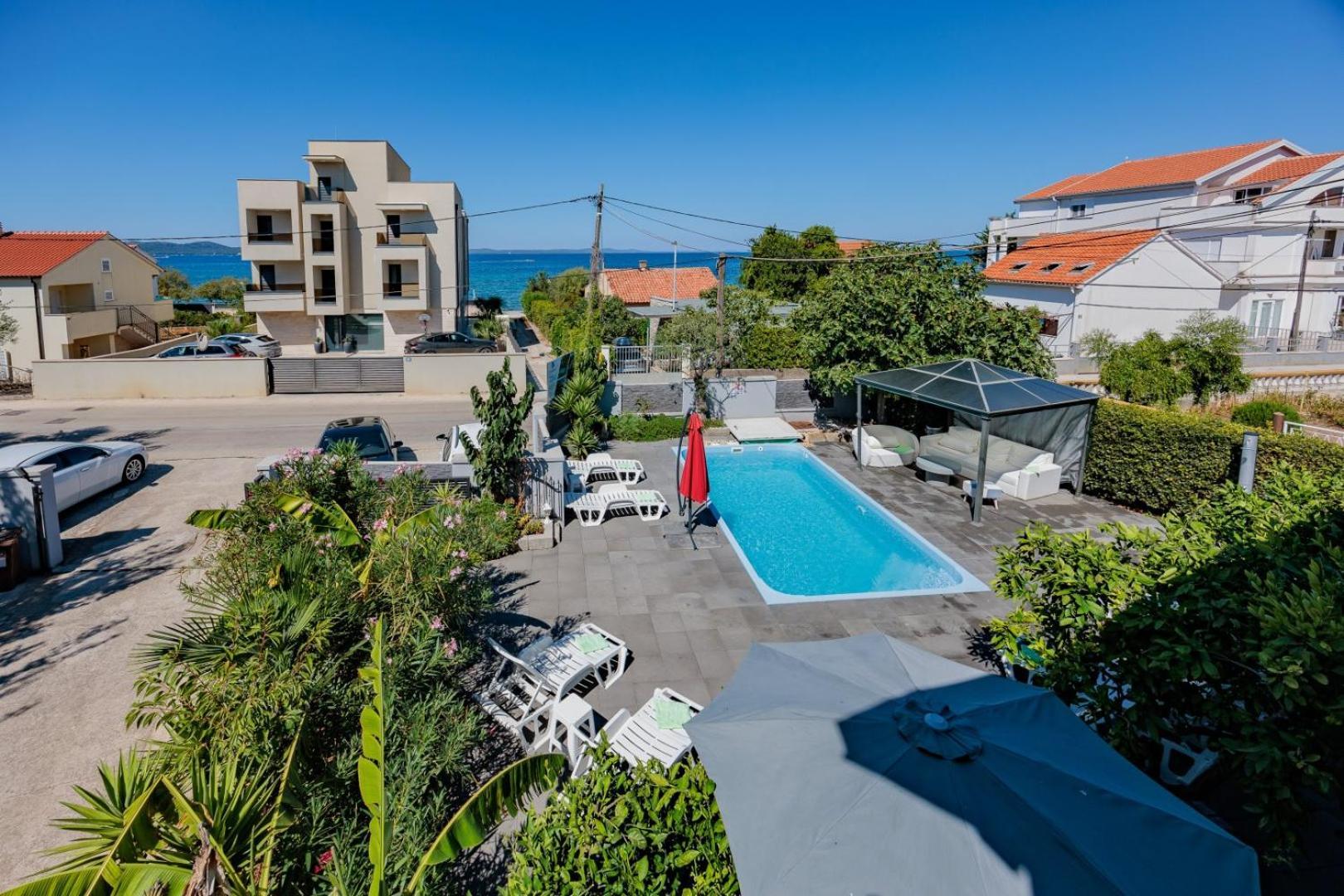 Apartmán Crowonder Lucky House With Pool And Patio 30 Meters From The