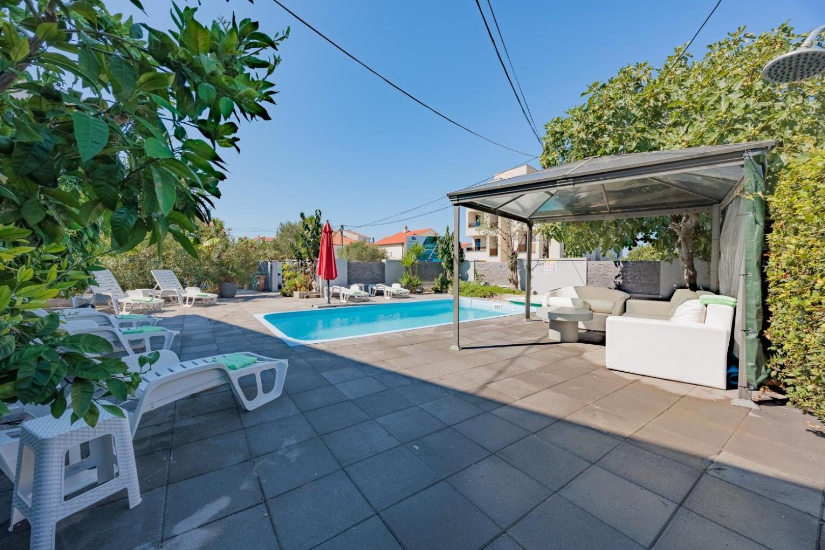 Crowonder Lucky House With Pool And Patio 30 Meters From The Apartmán Zadar